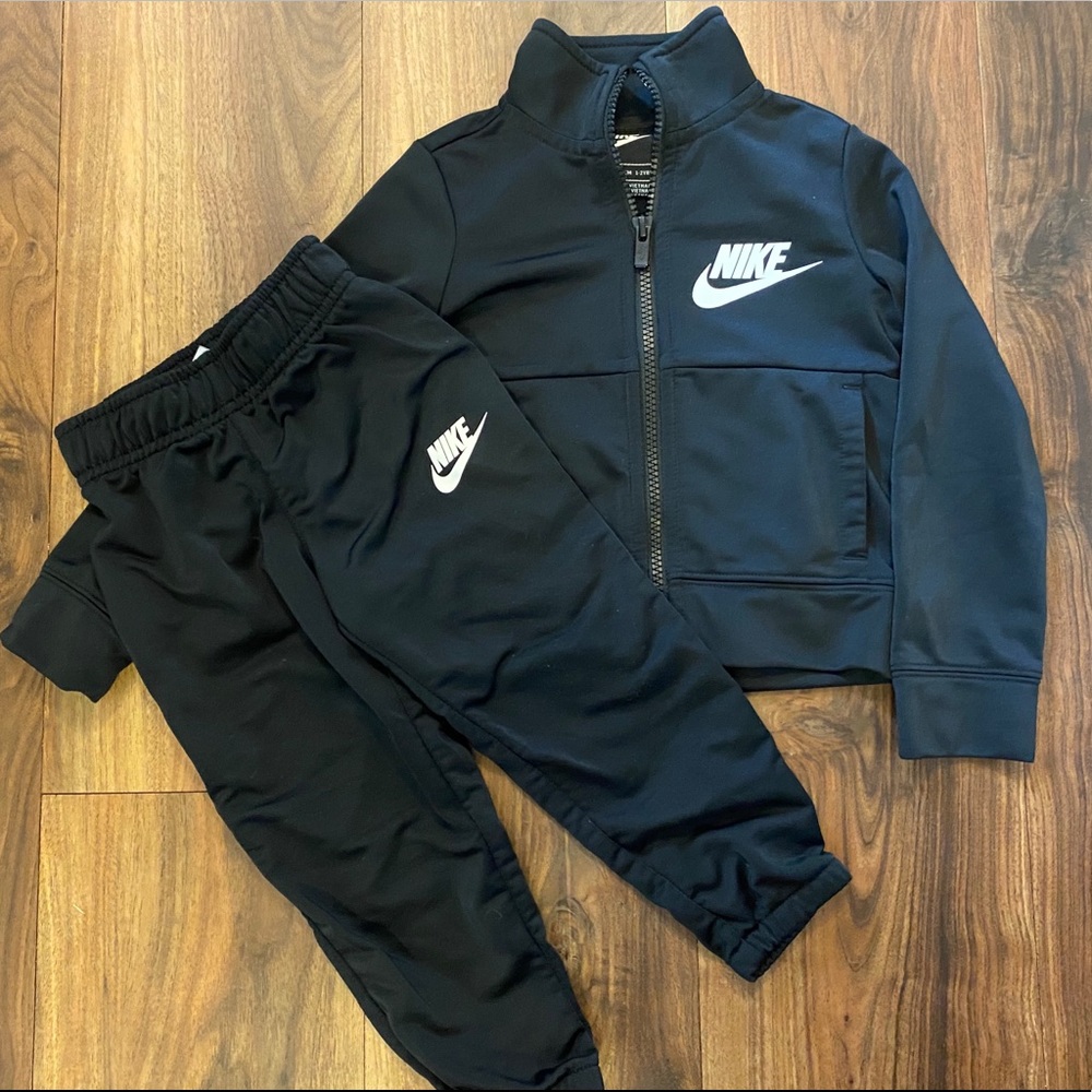 Nike Track Suit